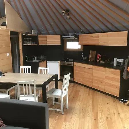 Lüks kamp alanı Yourte Contemporaine Anhaux